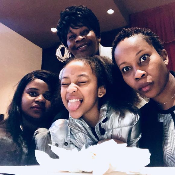 Meet your Posher, Myre - Picture 1 of 1